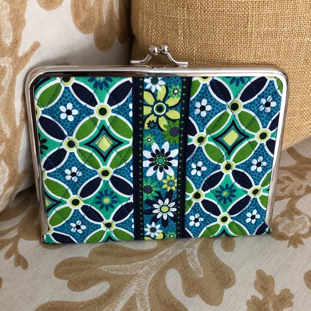 Vera Bradley Clutch  Daisy Daisy Pattern